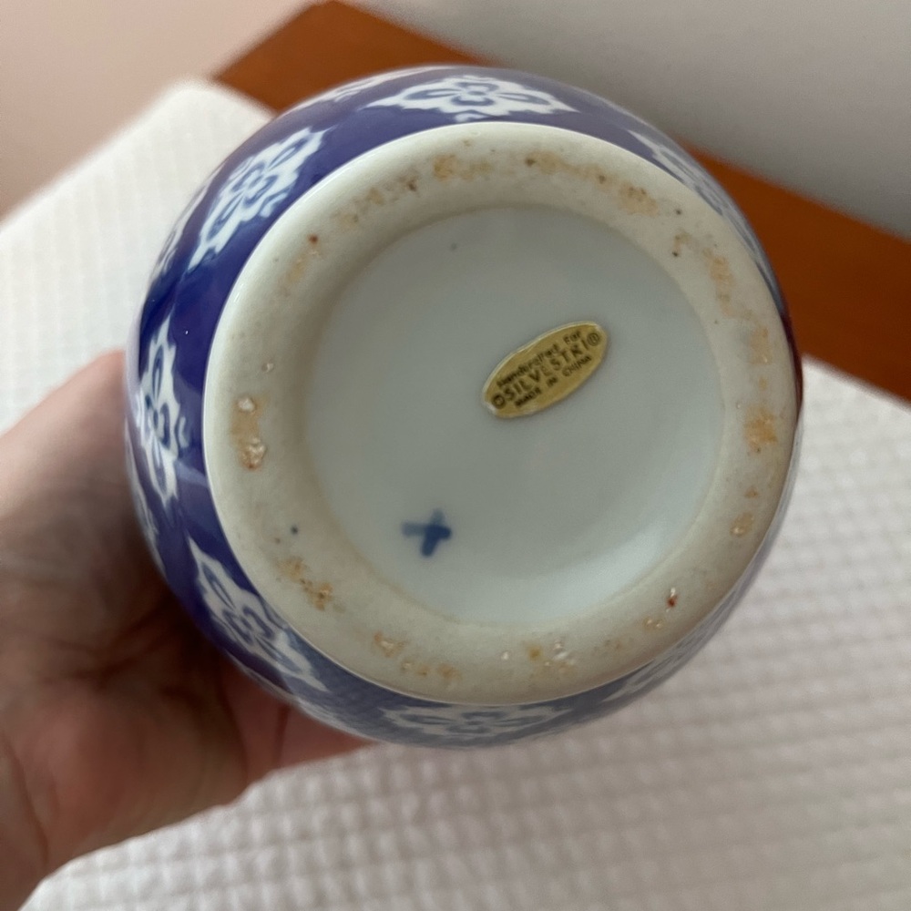 Silvestri Porcelain Cobalt Blue White Small Accent Vase - Picture 3 of 11